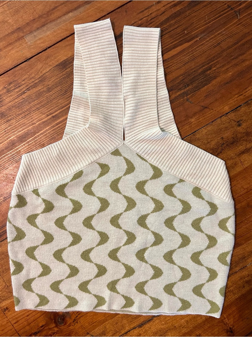 Le Lis Cream and Olive Green Wave Knit Tank Top